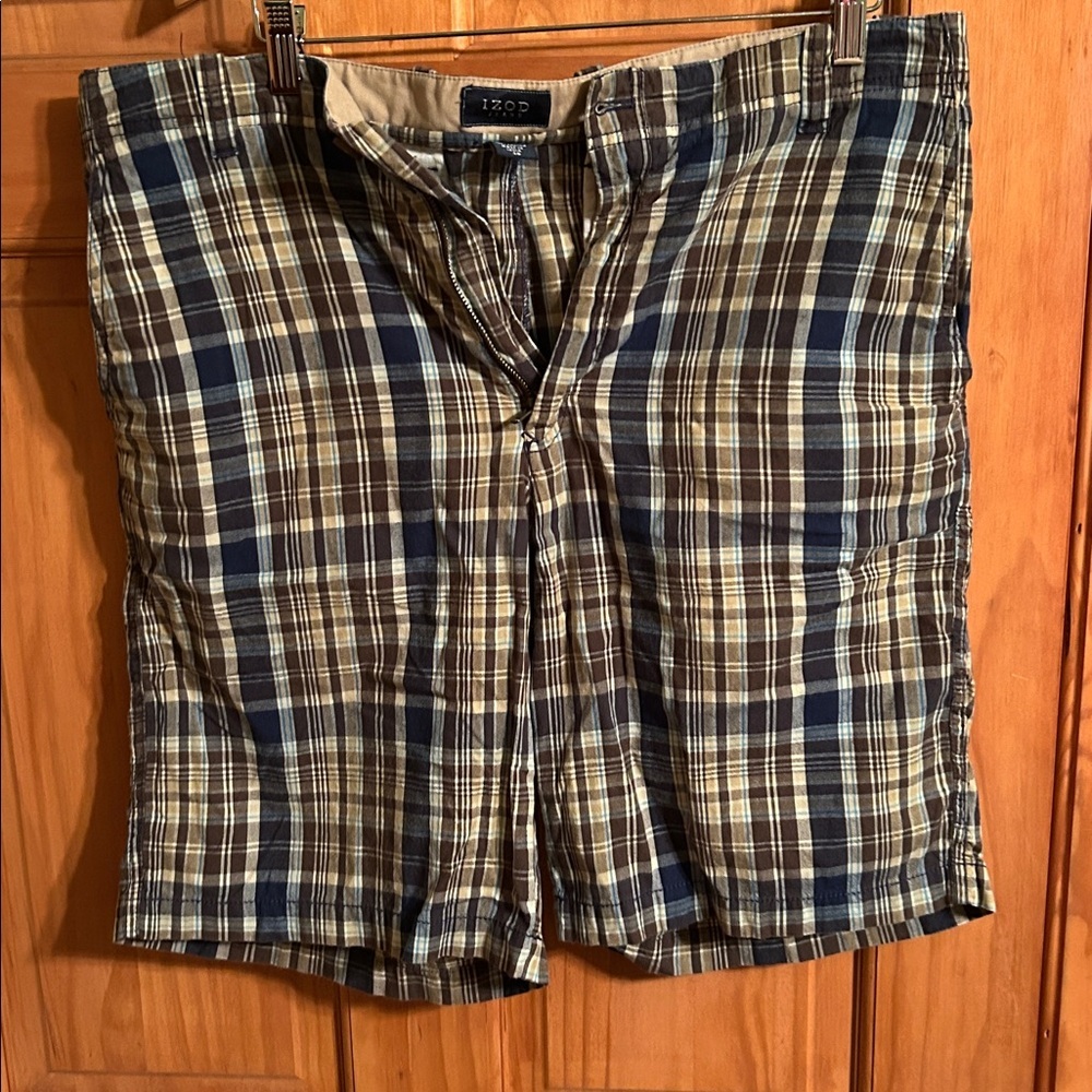 Izod Navy and Beige Plaid Shorts